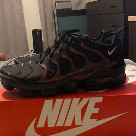nike air vapormax plus Other - Nike sue vapormax plus Black Noble Res